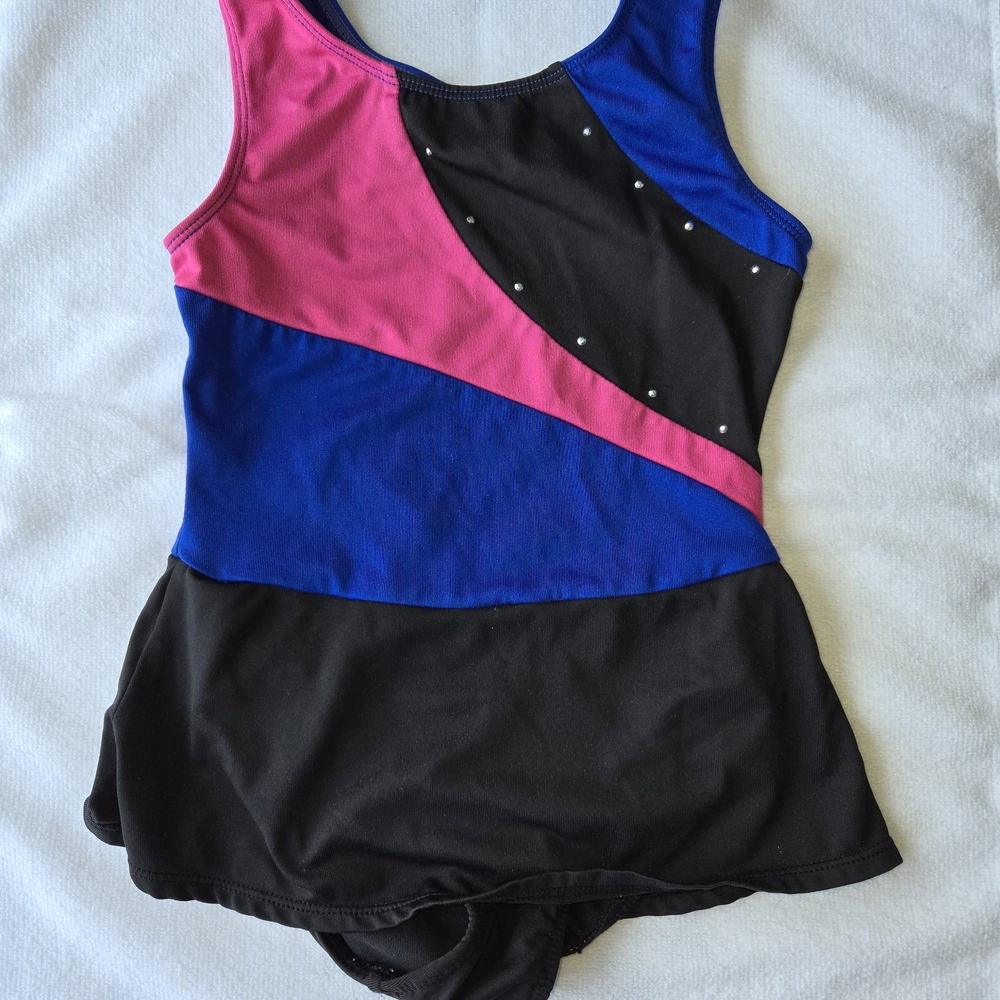 1121 Danskin Girls Leotard. This cute lit Danskin Pink and Blue Kids One Piece